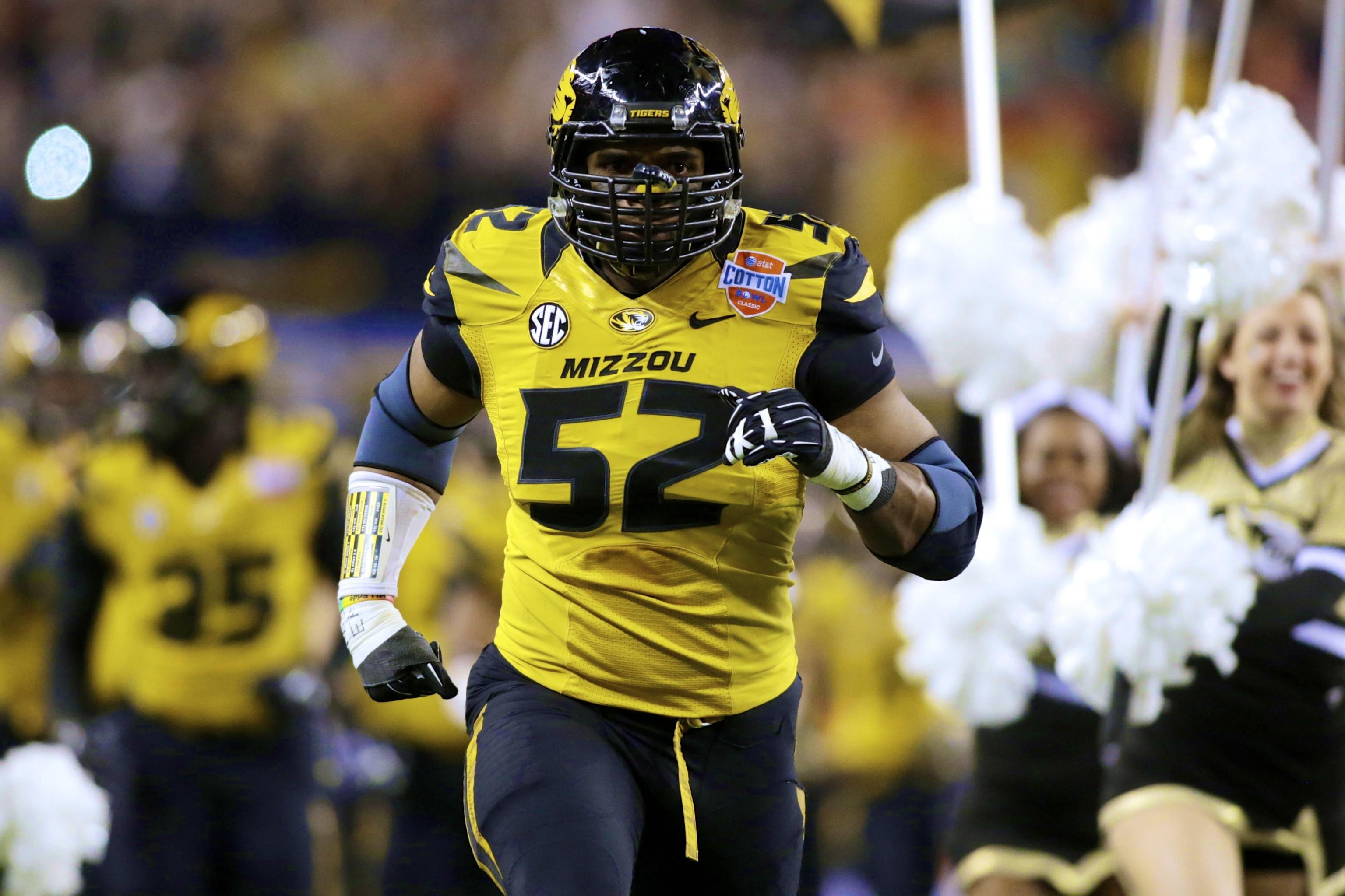 Michael Sam's Dad After 'I'm Gay' Text: Shocked and Proud