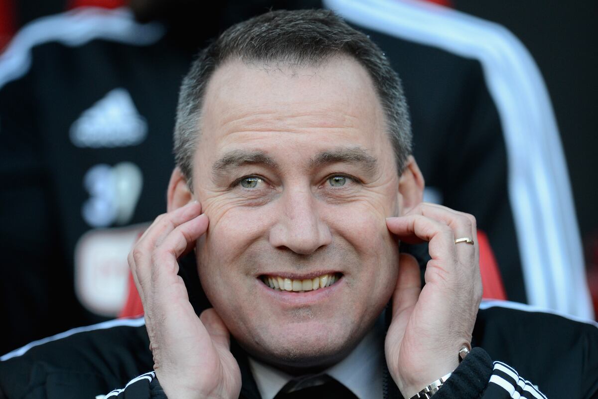 Yellow Card Fulham's Rene Meulensteen, Dan Burn for Talking Man United