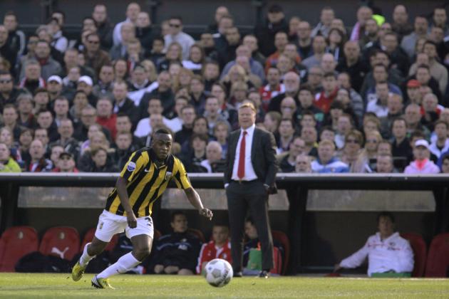ROTTERDAM, NETHERLANDS - APRIL 21: Renato Ibarra of Vitesse in action during the Dutch Eredivisie match between Feyenoord and Vitesse held on April 21, 2013 at the De Kuip Stadion in Rotterdam, Netherlands. (Photo by Anoek de Groot/EuroFootball/Getty Images)