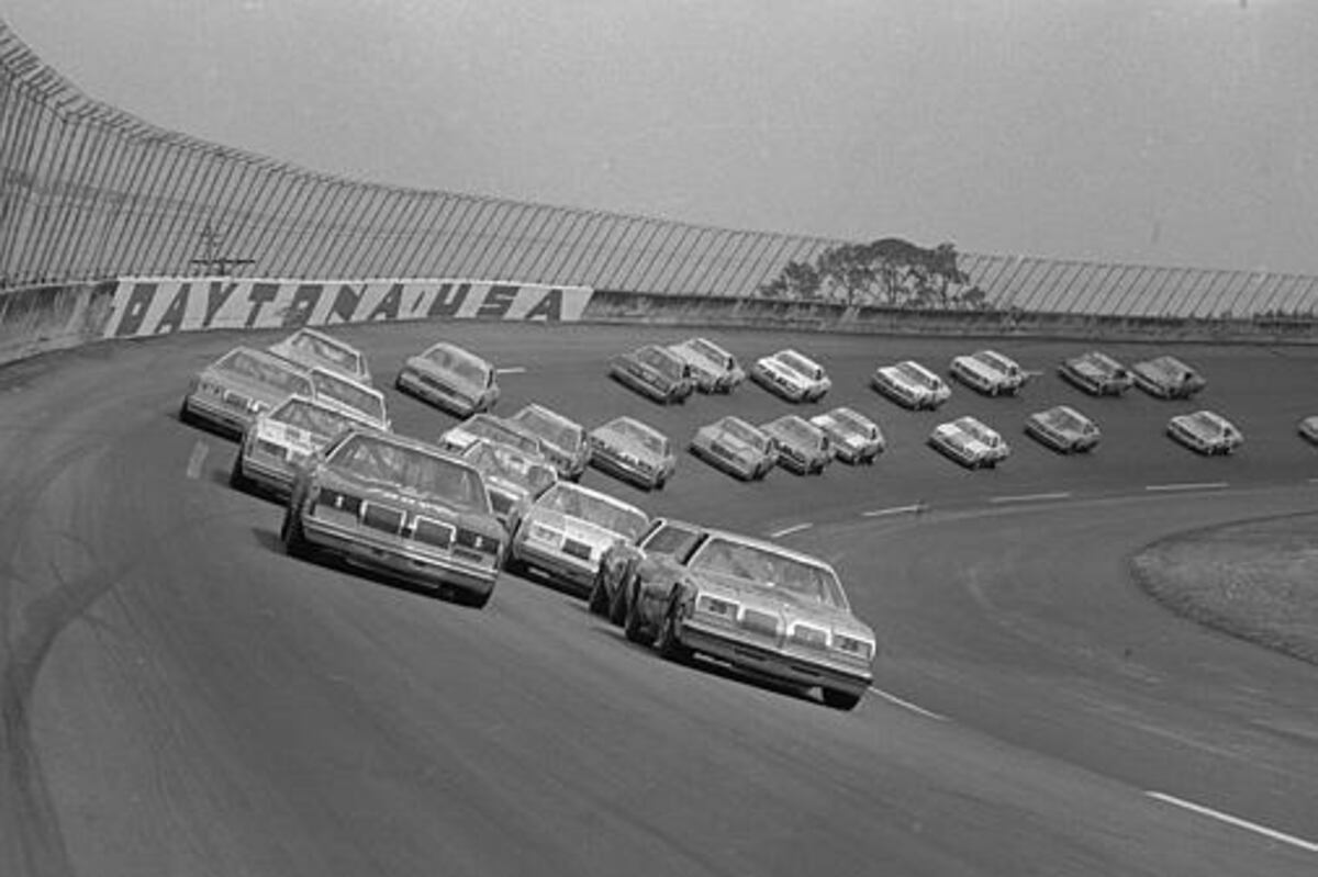 Ranking the 10 Most Memorable Daytona 500 Races in NASCAR History | Bleacher Report | Latest ...