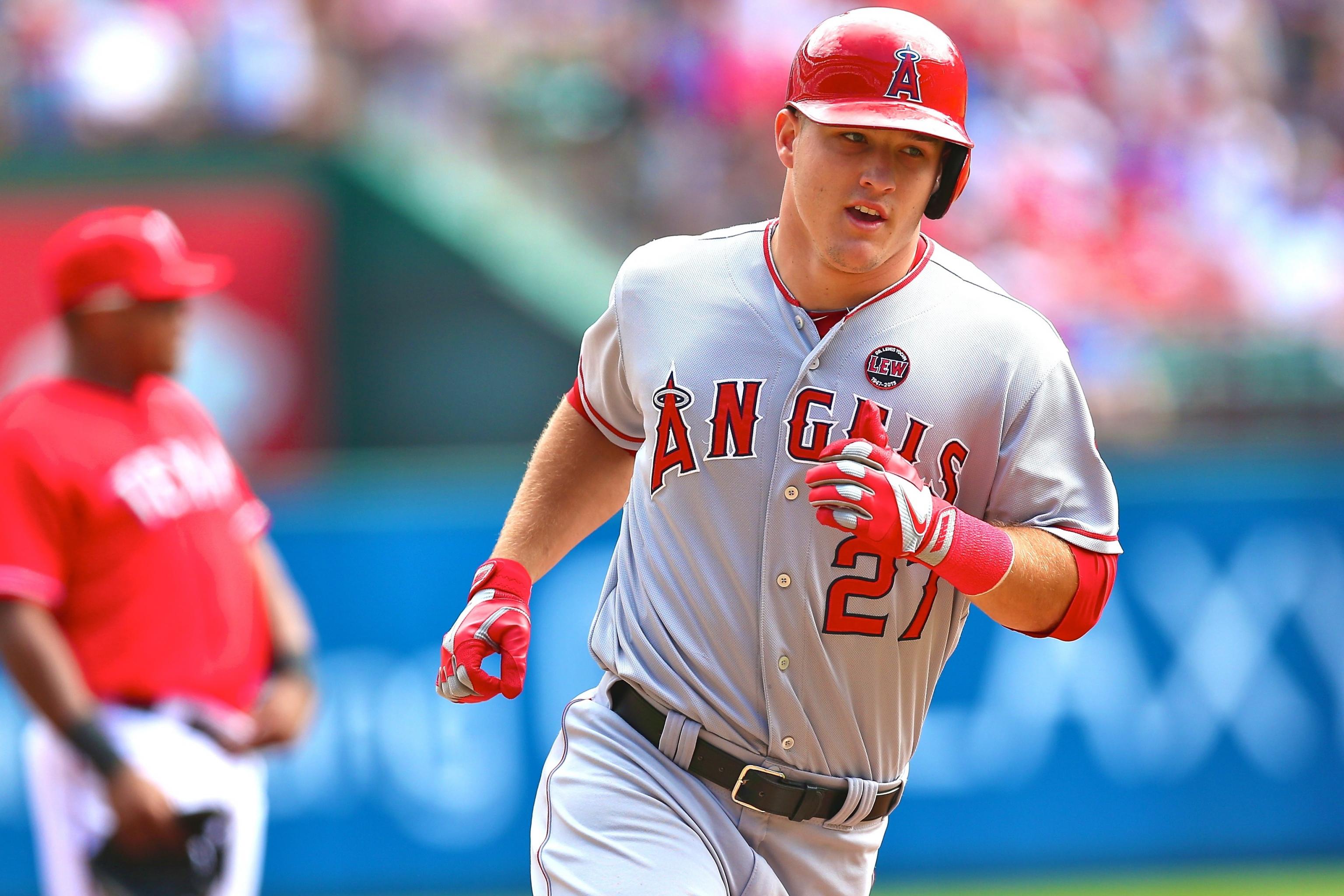 Trout is one of the best dudes in all sports Love how the fans will  tolerate zero Trout slander - MLB fans rally behind Mike Trout after video  surfaces of him declining