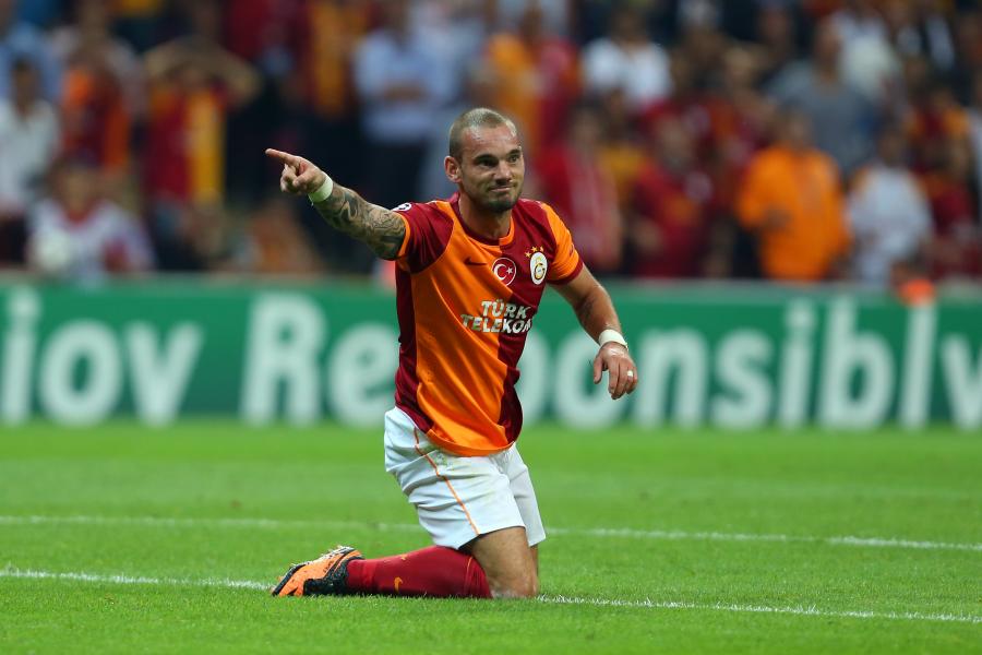 Is Wesley Sneijder Wasting His Talent In Turkish Football With Galatasaray Bleacher Report Latest News Videos And Highlights