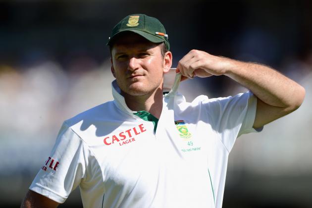 LONDON, ENGLAND - JULY 23:  South Africa captain Graeme Smith during day five of the 1st Investec Test match between England and South Africa at The Kia Oval on July 23, 2012 in London, England.  (Photo by Gareth Copley/Getty Images)
