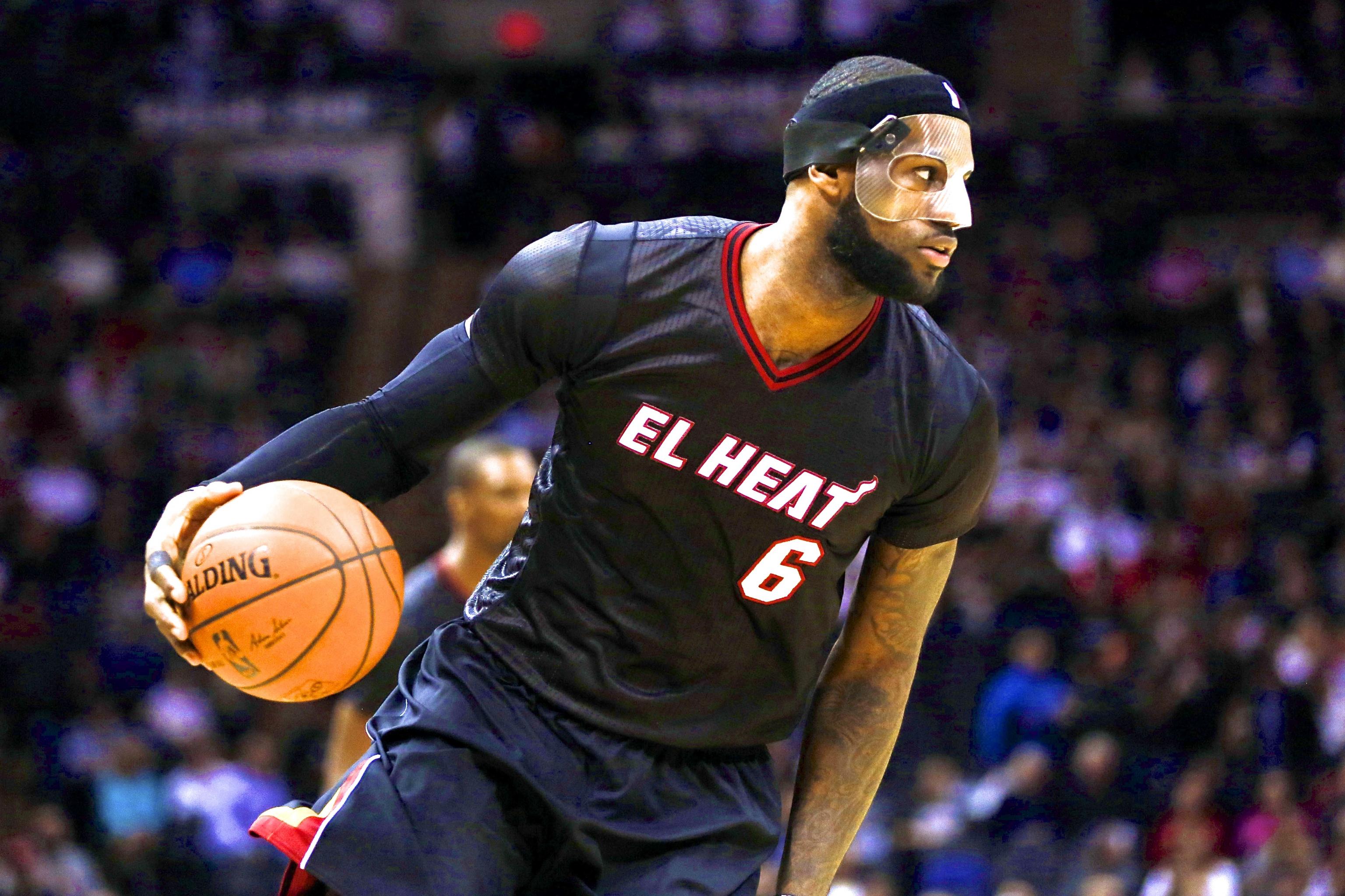 LeBron James 'not a big fan' of sleeved jerseys after rough shooting night  in loss to Spurs