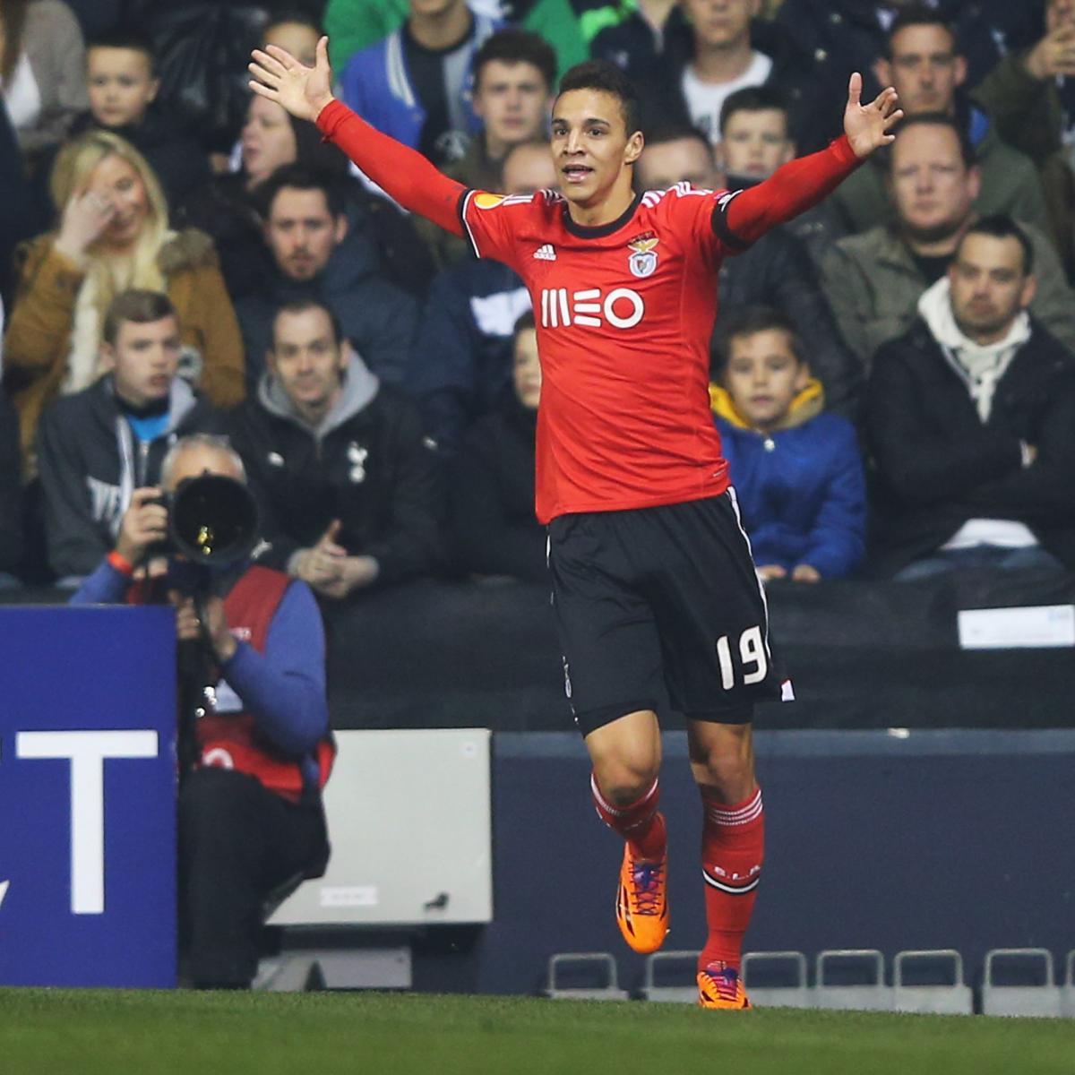 GIF: Rodrigo Gets a Crucial Away Goal for Benfica at