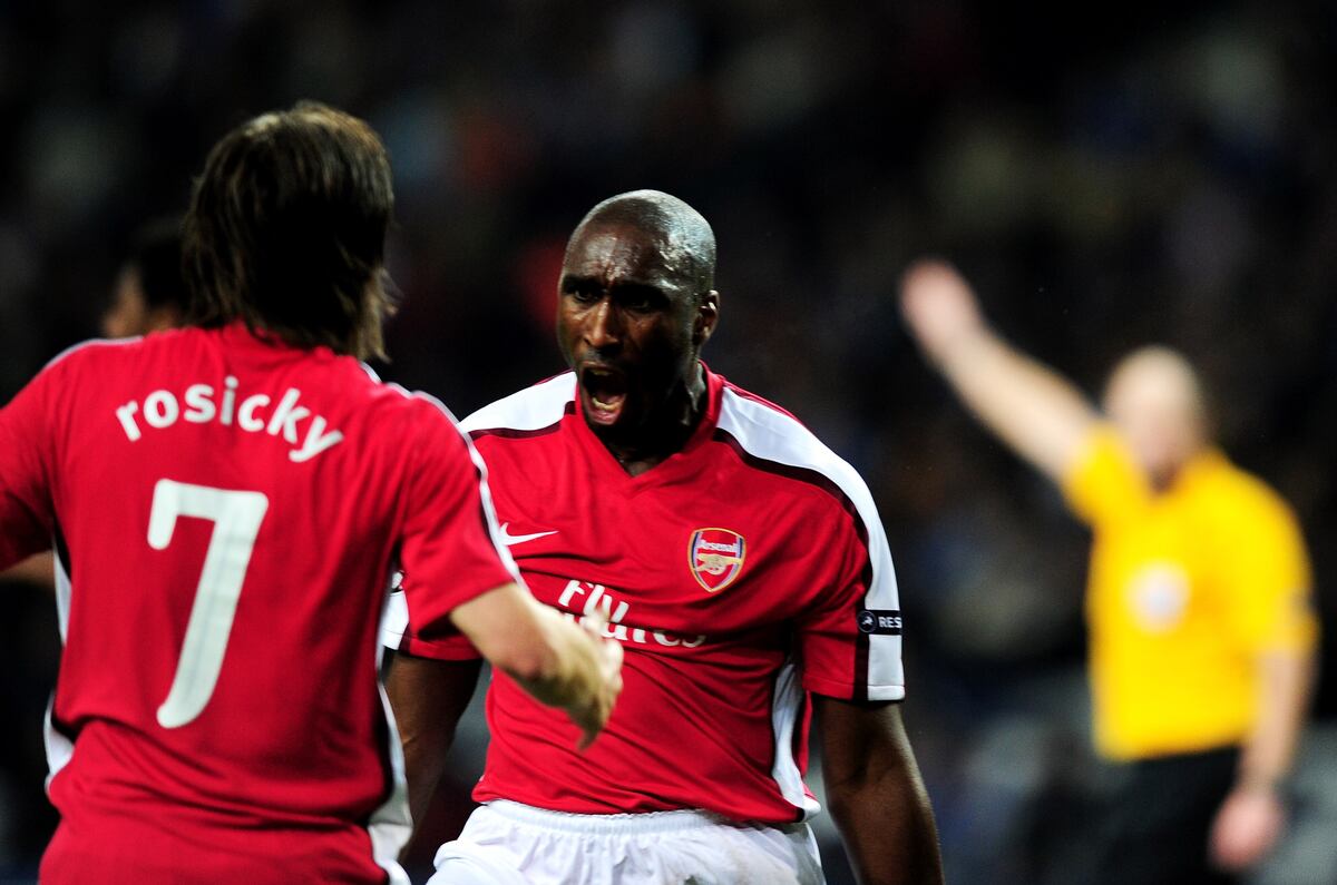 Sol Campbell Apologises to Spurs Fans About Move to ...