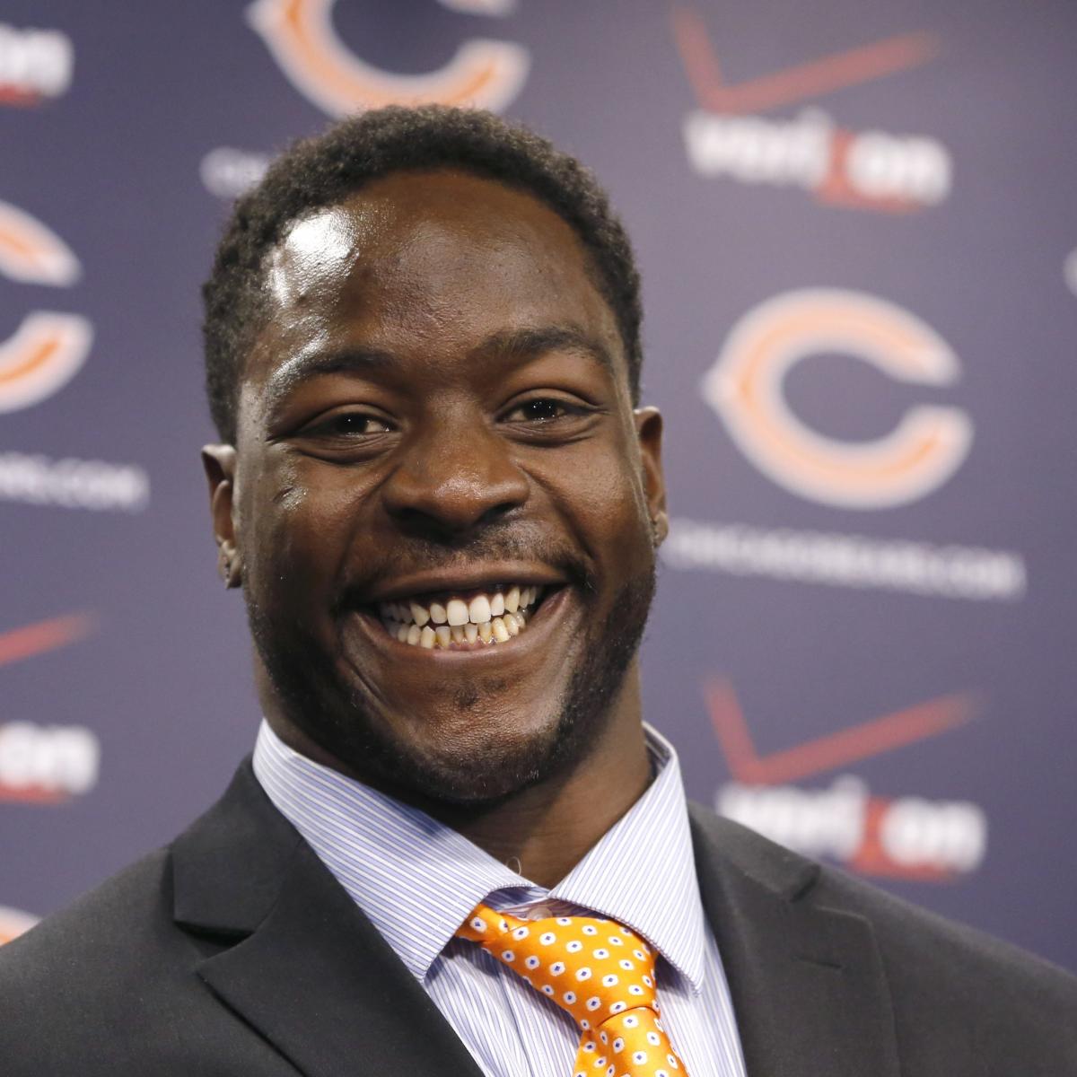 Setting Realistic Expectations for Each Chicago Bears Free Agent