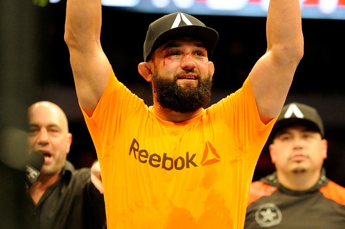 Johny Hendricks Says It Doesn’t Matter Whether GSP Comes Back or Not