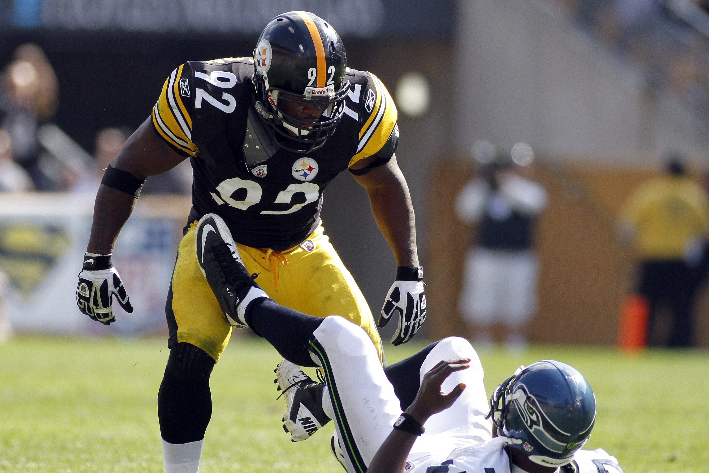 James Harrison returns to Pittsburgh