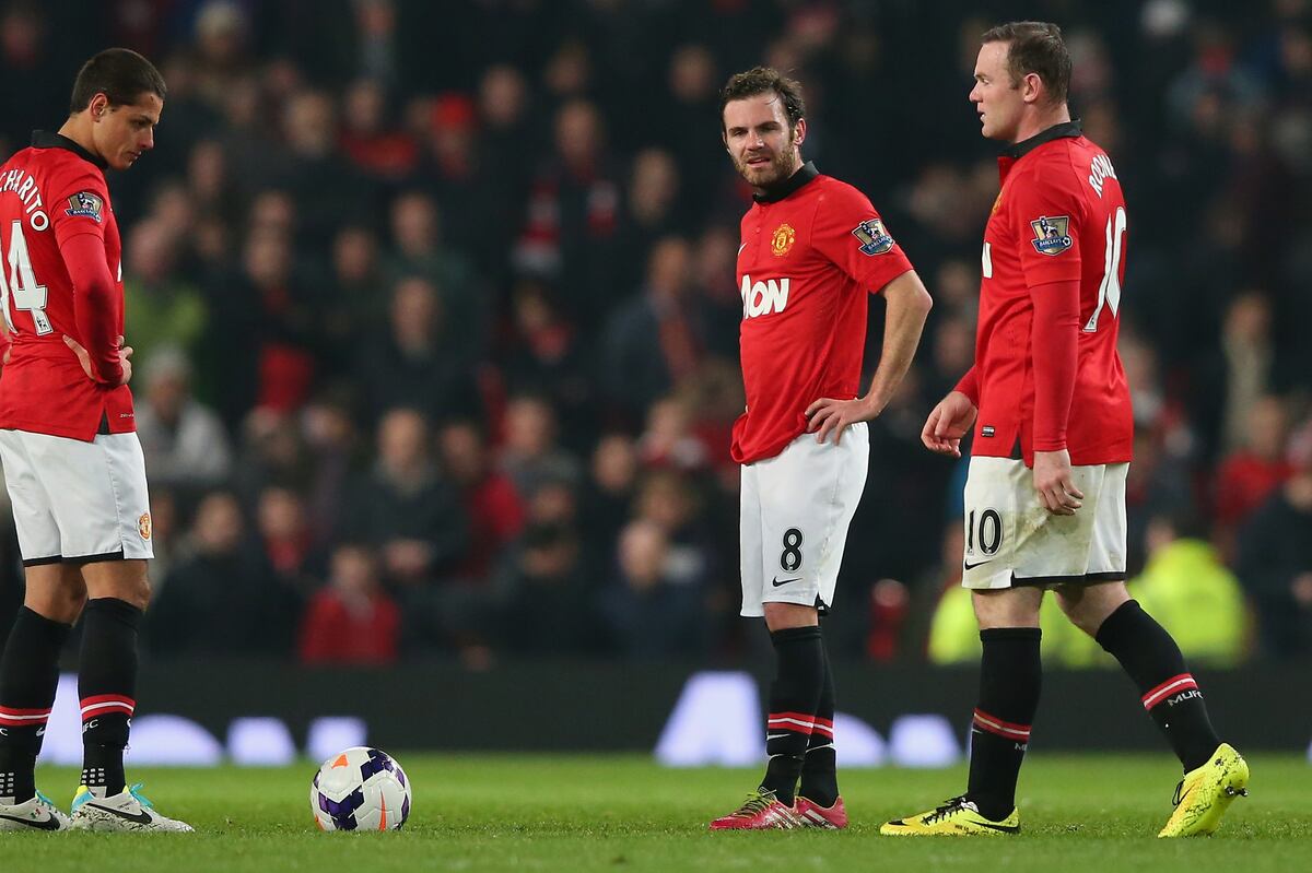 Grading Manchester United's Juan Mata Signing Two Months ...