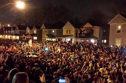 Dayton Students Flood Campus Streets to Celebrate Sweet 16 Victory
