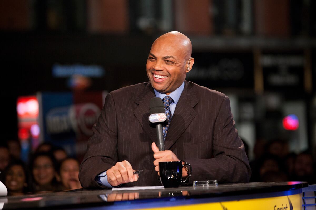Charles Barkley Sings 'My Way' Live on Air During NCAA Tournament
