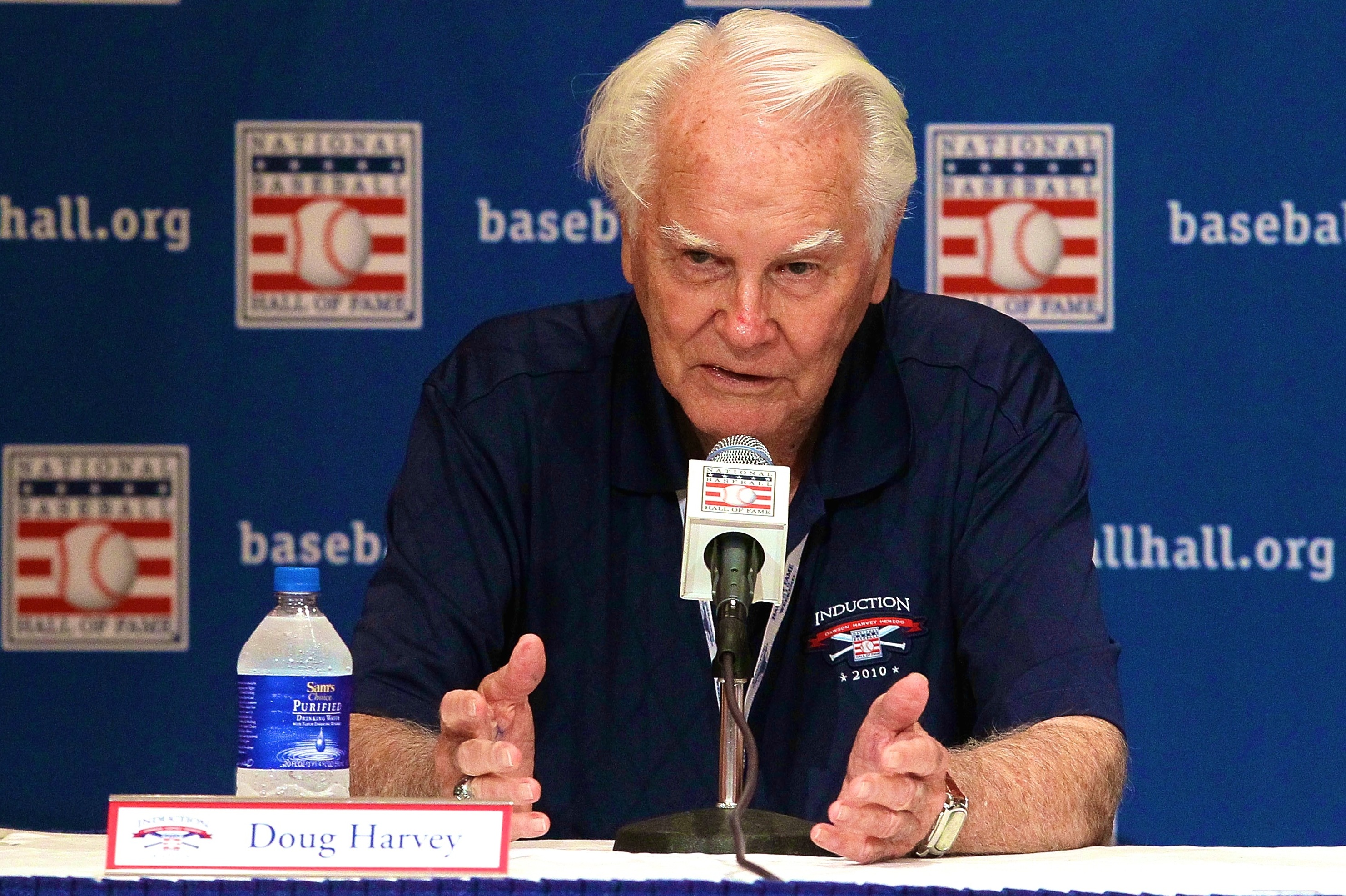 Doug Harvey Umpire Pose Baseball Shirt t-shirt by emeritatshirt - Issuu