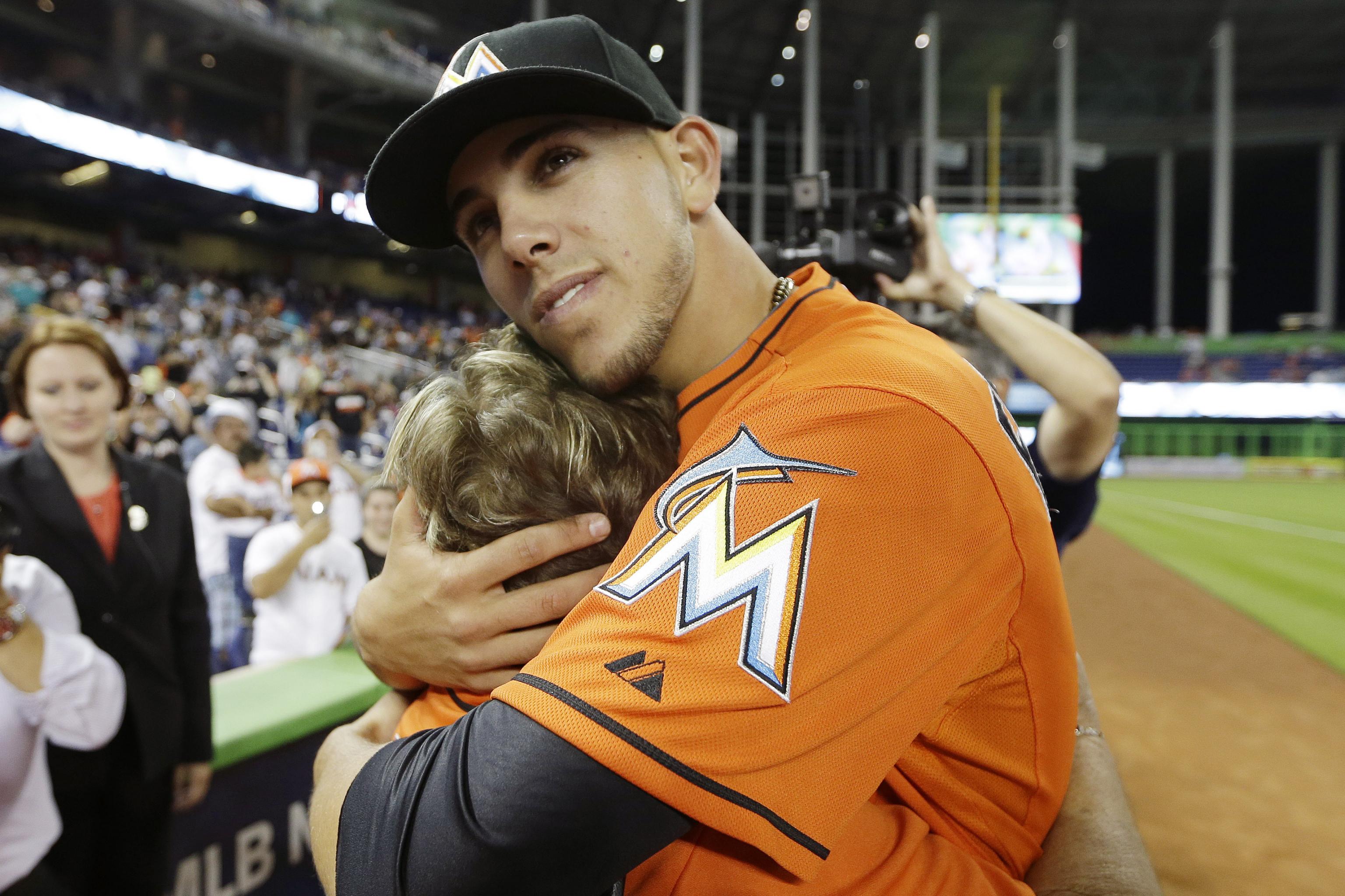 Fish Bites: Miami Marlins Opening Day For Jose Fernandez, His Mother, and  Grandmother - Fish Stripes