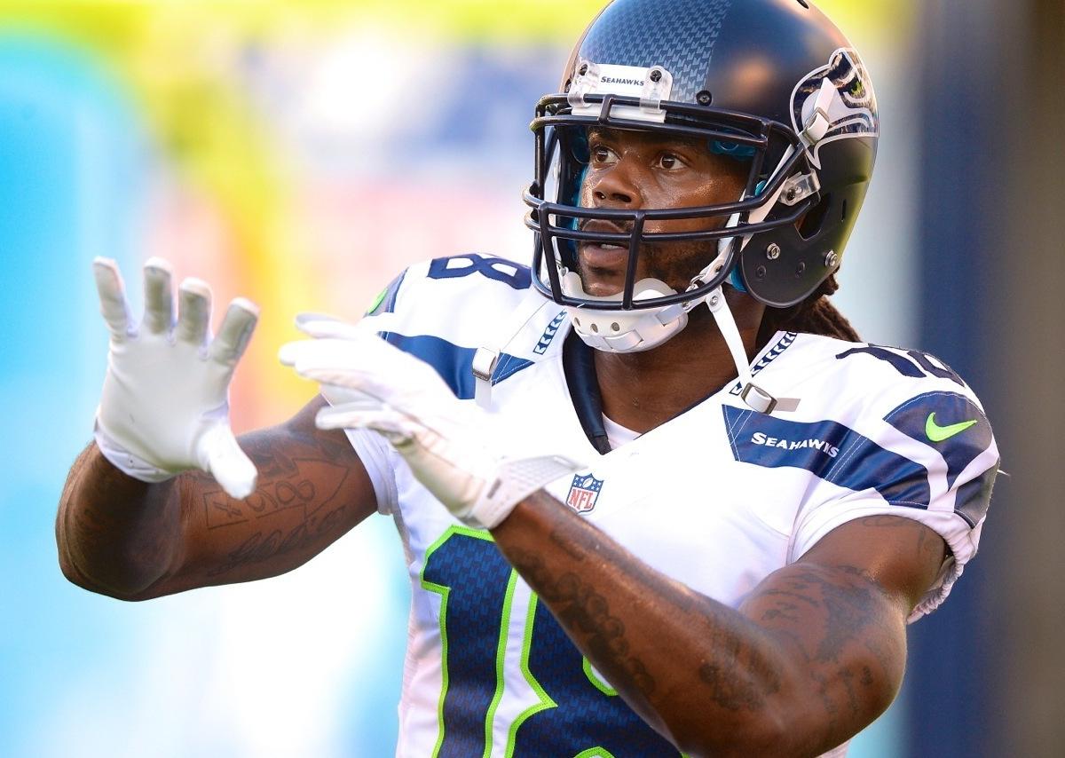 what is a free agent deal
