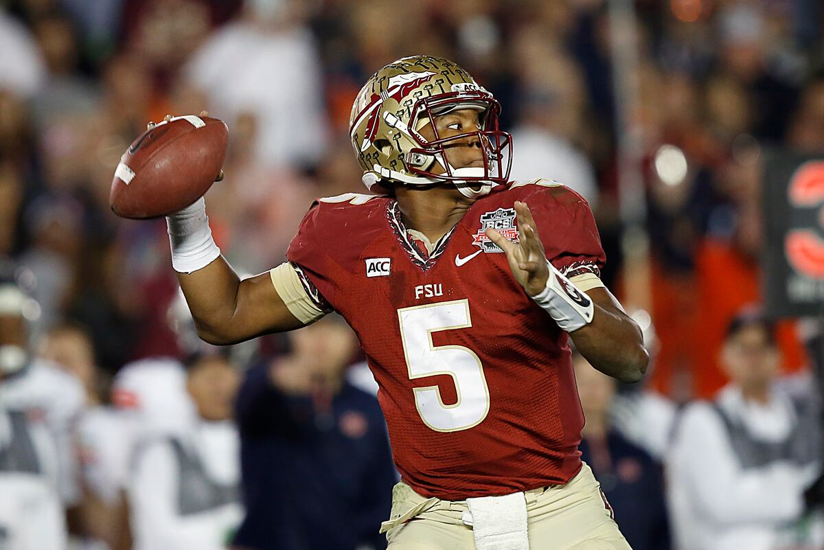 Which Returning College Football QBs Throw the Best Deep Ball? News