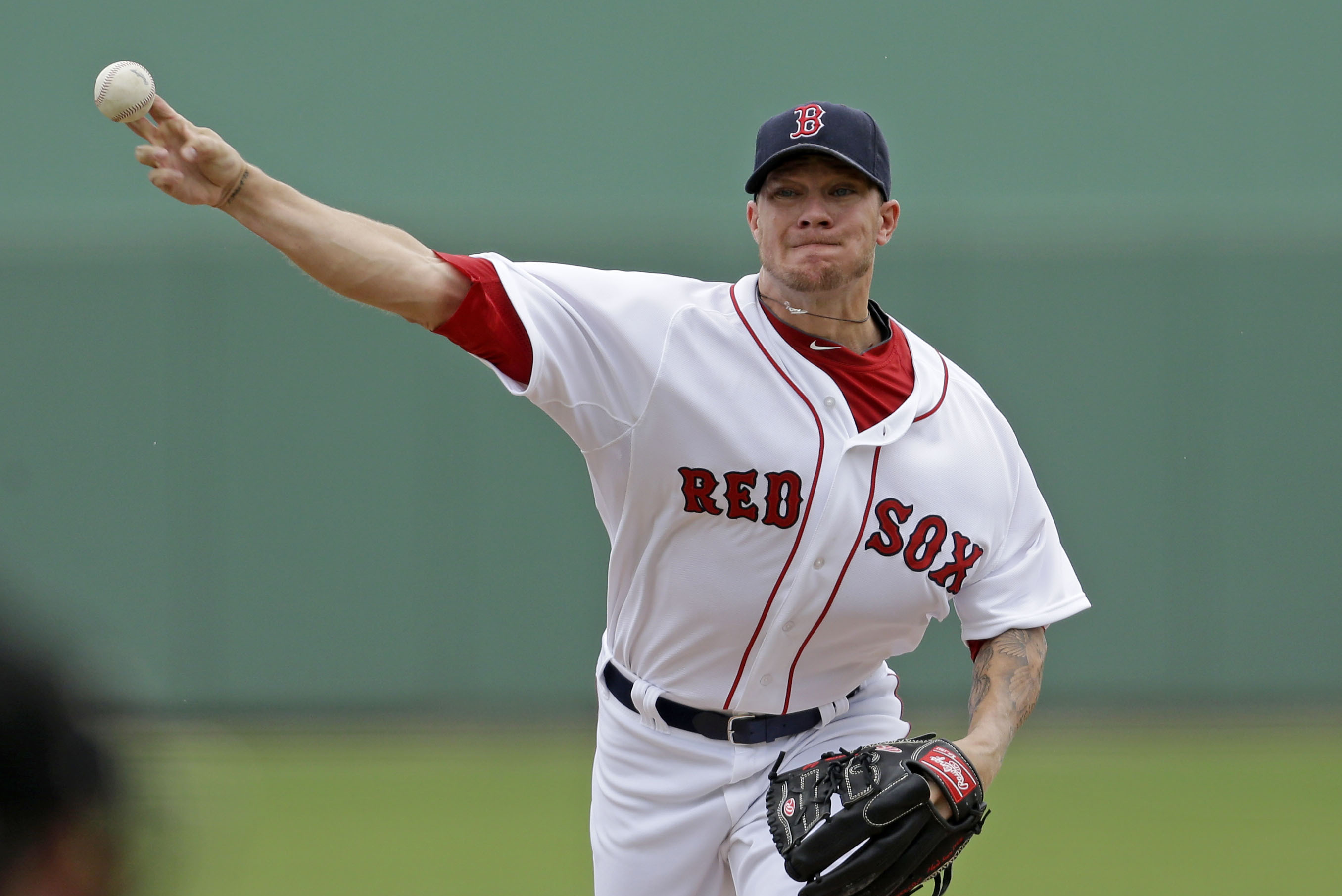 Jake Peavy demonstrates how to throw the perfect cutter!