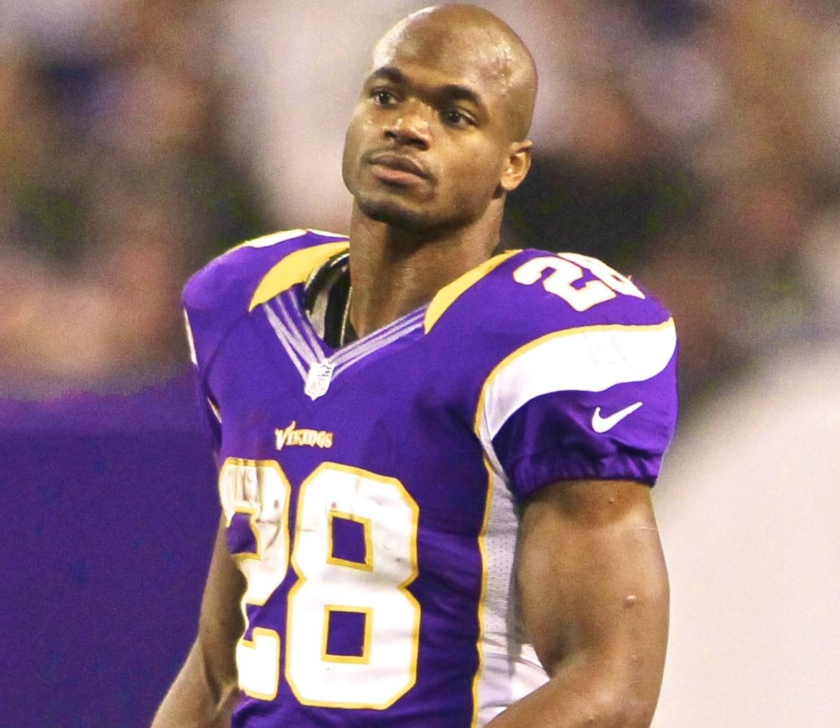 Adrian Peterson Believes College Athletes Should Be Paid | Bleacher