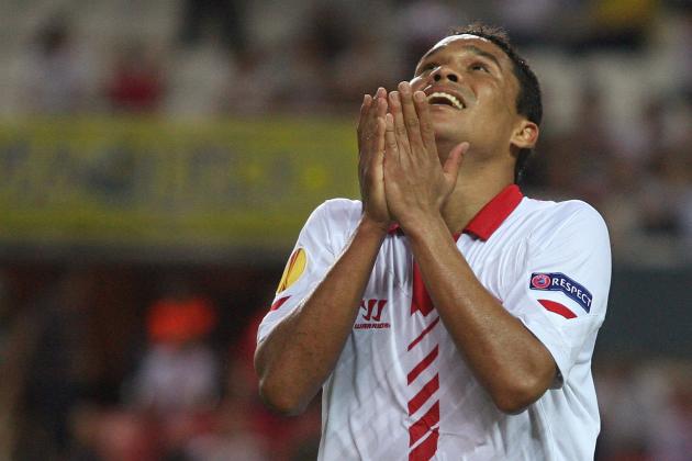 Sevilla's Carlos Bacca, celebrates after scoring a goal during a Europa League group H soccer match against Freiburg at the Ramon Sanchez Pizjuan stadium in Sevilla, Spain, Thursday, Oct. 3, 2013.  (AP Photo/Toni Rodriguez)