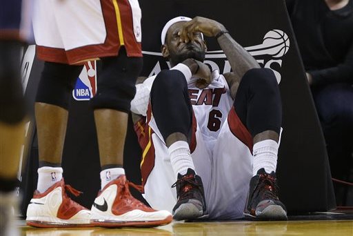 lebron miami heat shoes