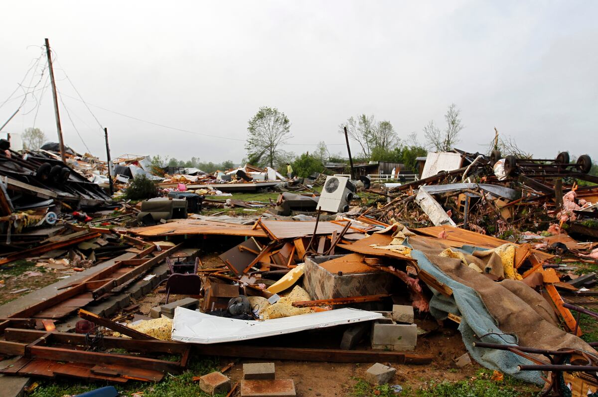 Alabama Swimmer John Servati Killed in Alabama Tornadoes News, Scores