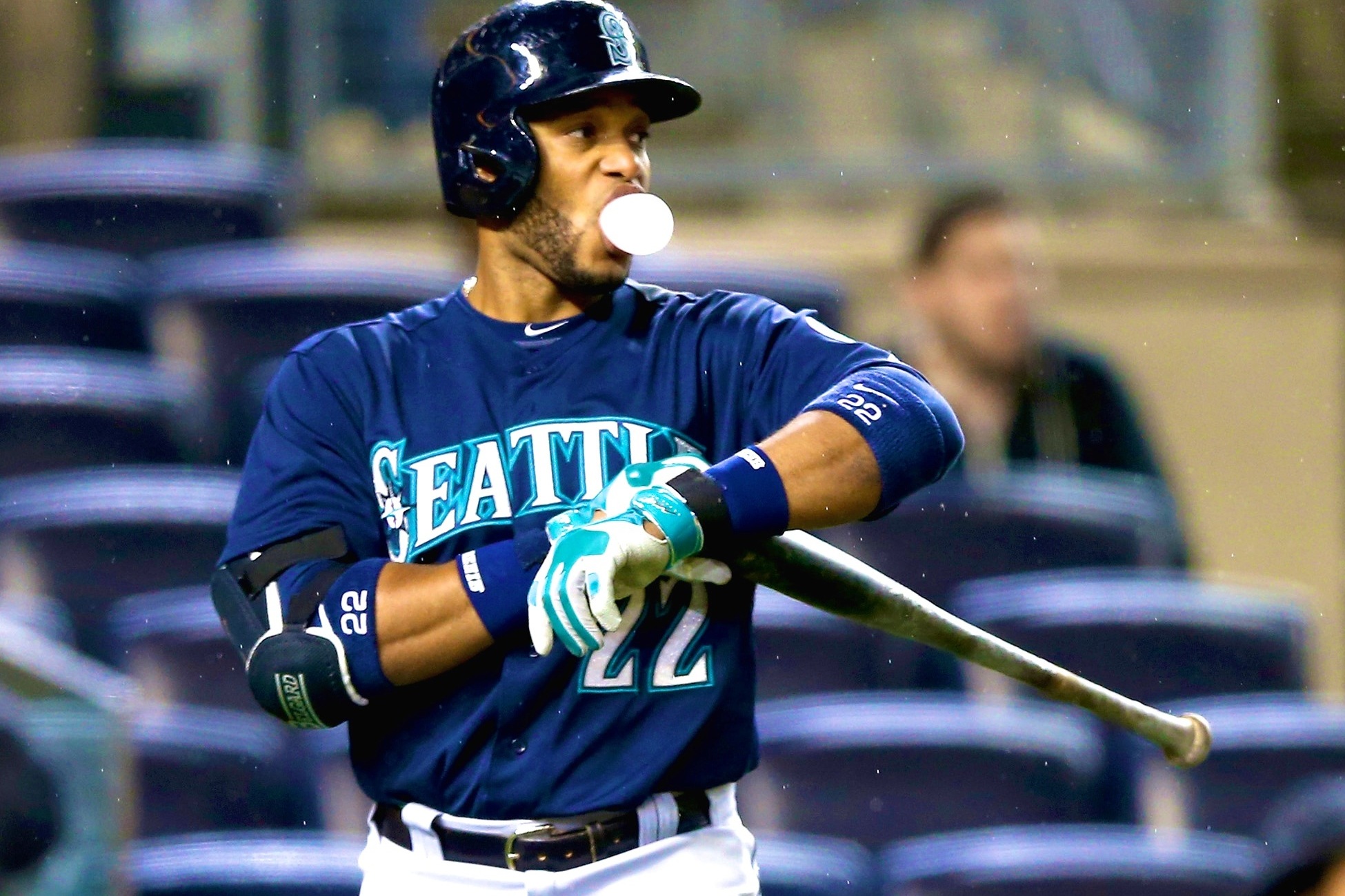 Cano hears boos in the Bronx, helps Mariners beat Yankees