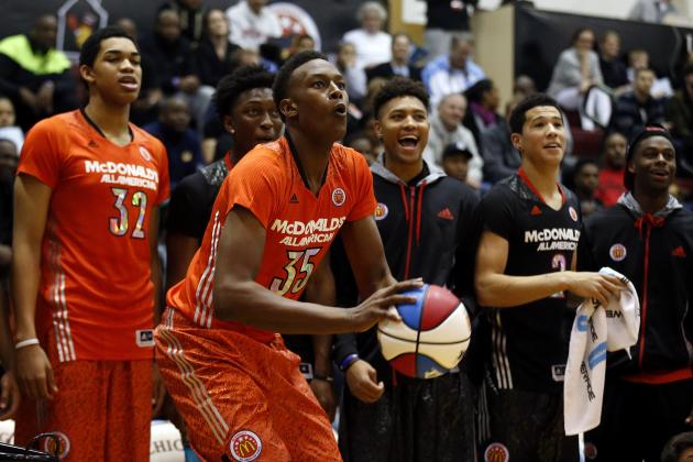 McDonald's East All-American Myles Turner, of Bedford, Texas, competes in the three-point shootout during the McDonald's All-American Jam Fest at the University of Chicago in Chicago, on Monday, March 31, 2014. (AP Photo/Andrew A. Nelles)