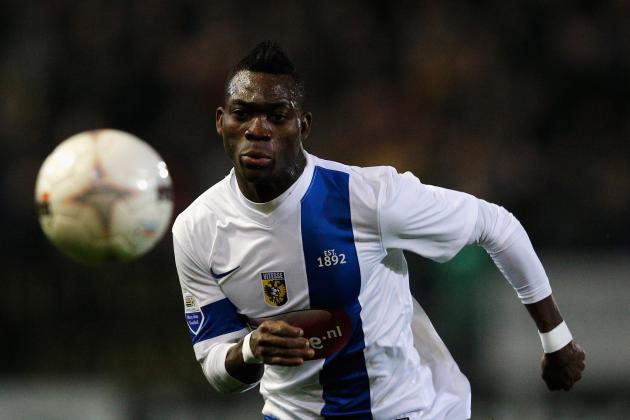 BREDA, NETHERLANDS - MARCH 08:  Christian Atsu of Vitesse runs for the ball during the Eredivisie match between NAC Breda and Vitesse at the Rat Verlegh Stadion on March 8, 2014 in Breda, Netherlands.  (Photo by Dean Mouhtaropoulos/Getty Images)