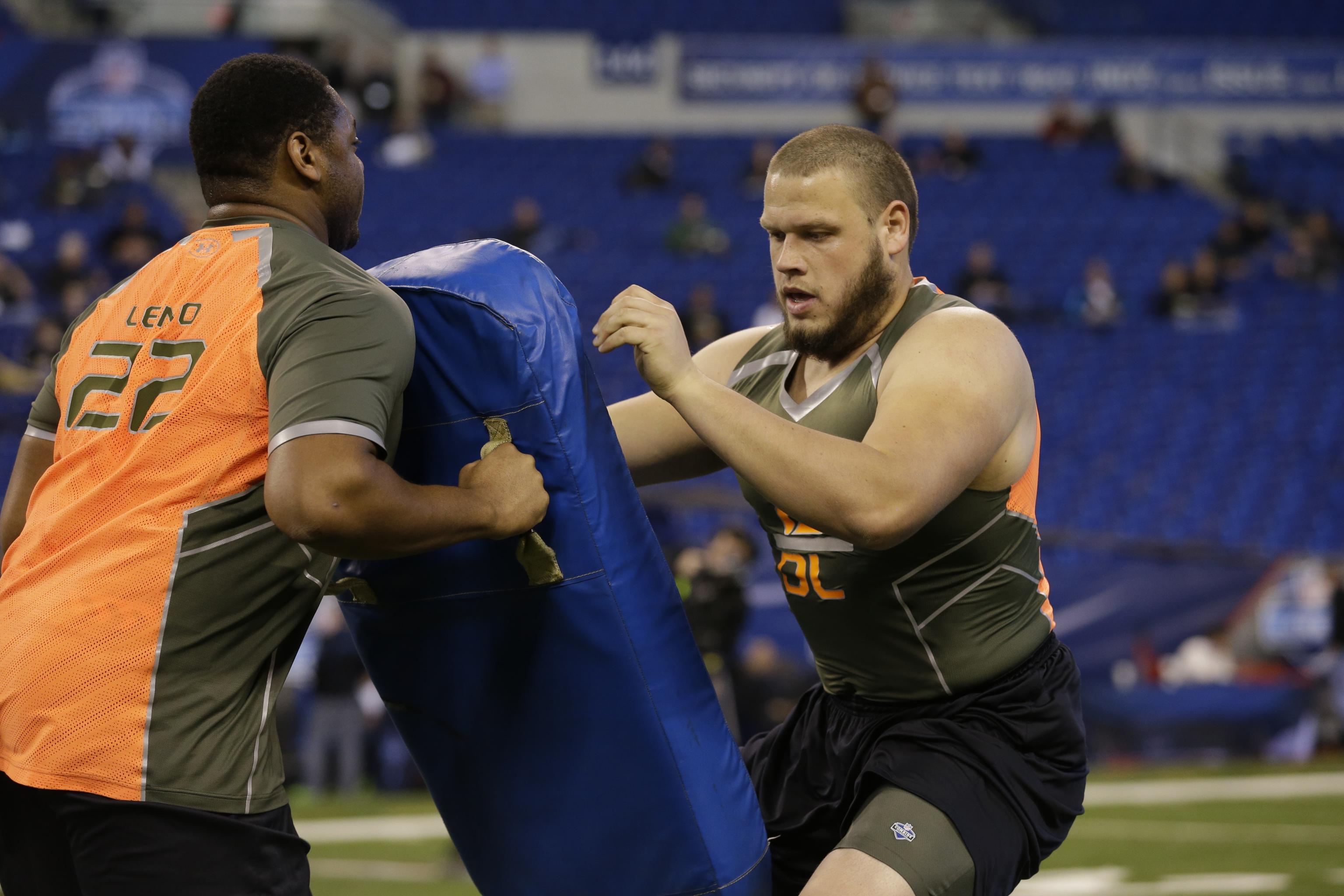 Joel Bitonio Cleveland Browns need fixed