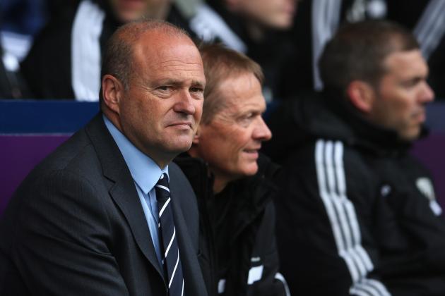 WEST BROMWICH, ENGLAND - MAY 11:  Pepe Mel manager of West Bromwich Albion (L) looks on prior to the Barclays Premier League match between West Bromwich Albion and Stoke City at The Hawthorns on May 11, 2014 in West Bromwich, England.  (Photo by Scott Heavey/Getty Images)