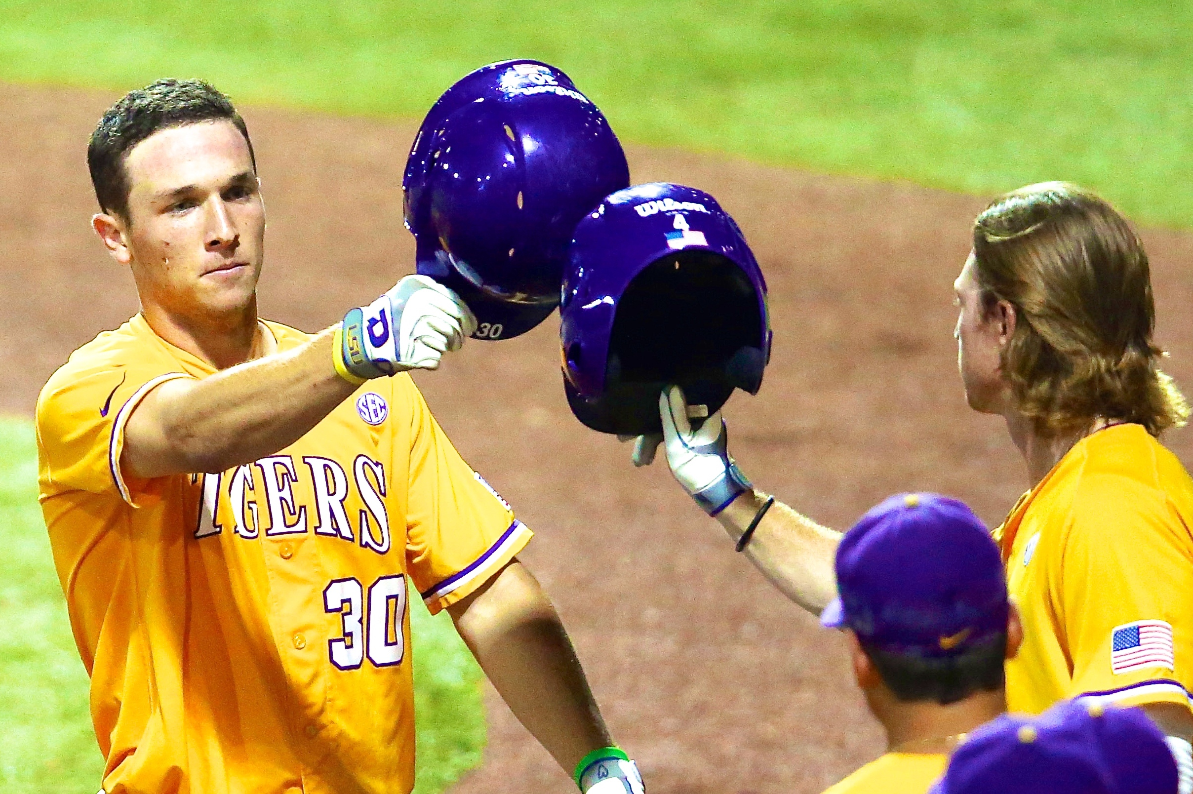 No. 2 LSU run-rules Northwestern State in midweek swing