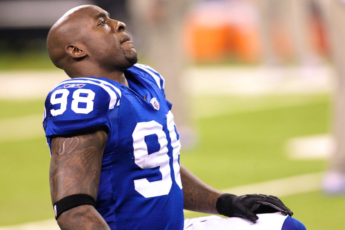 How The Indianapolis Colts Will Survive Robert Mathis Suspension 