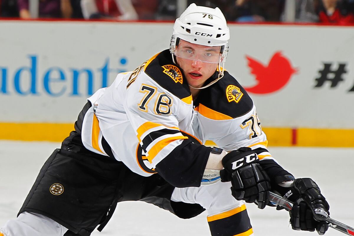 Bruins Prospect Alexander Khokhlachev Exudes Promise After 1st Pro