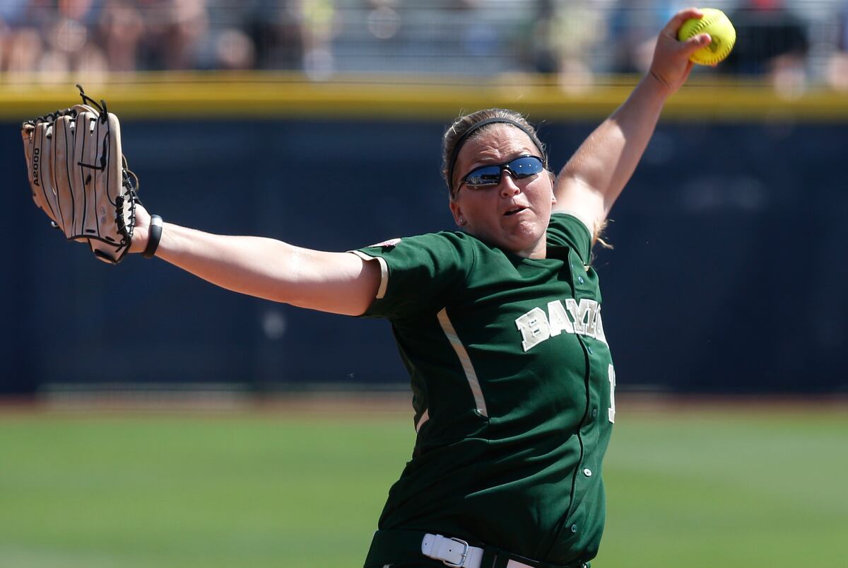 College Softball World Series 2014: Day 1 Results, Highlights, Twitter