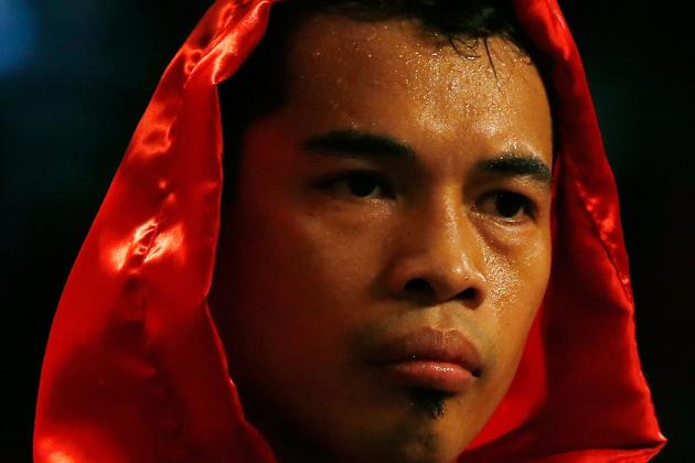 HOUSTON, TX - DECEMBER 15:  Nonito Donaire of the Philippines waits in his corner before his WBO World Super Bantamweight bout with Jorge Arce of Mexico at the Toyota Center on December 15, 2012 in Houston, Texas.  (Photo by Scott Halleran/Getty Images)