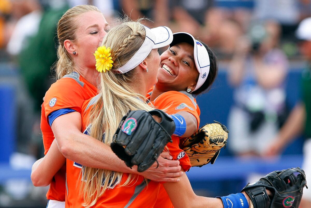 College Softball World Series 2014 Day 4 Results, Highlights, Twitter Reaction News, Scores