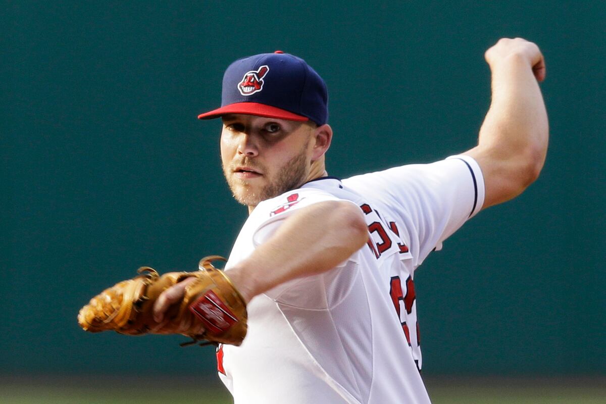 Indians' Justin Masterson Tosses an Immaculate Inning Against the Red