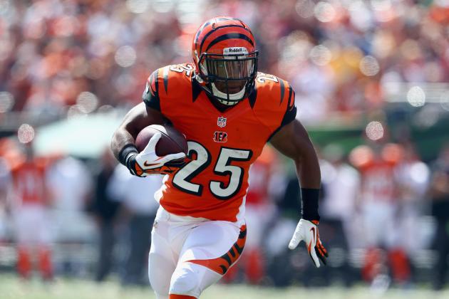 CINCINNATI, OH - SEPTEMBER 22: Giovani Bernard #25 of the Cincinnati Bengals runs for a touchdown during the NFL game against the Green Bay Packers at Paul Brown Stadium on September 22, 2013 in Cincinnati, Ohio. (Photo by Andy Lyons/Getty Images)