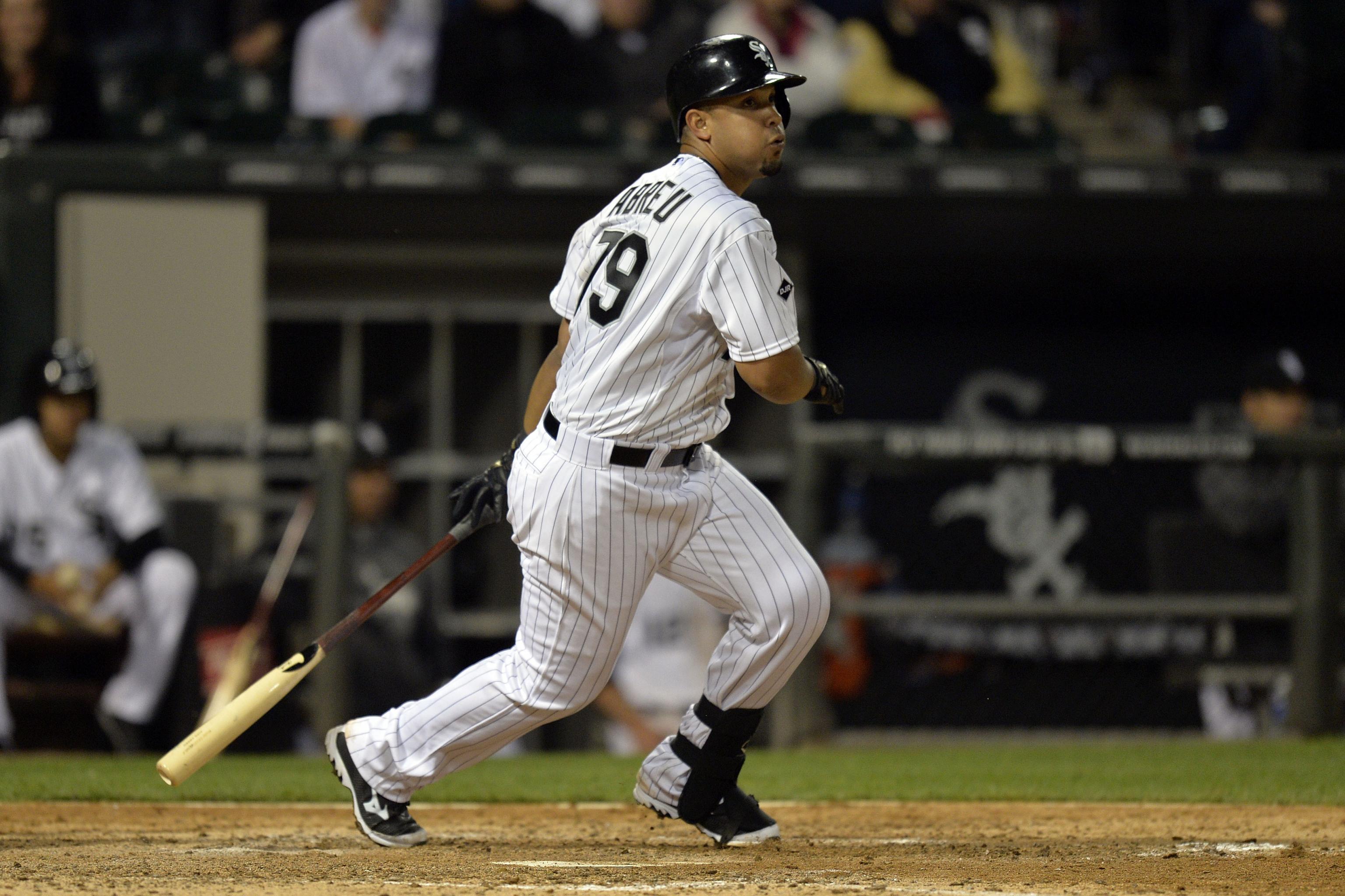 White Sox' José Abreu breaks slump with 2 home run, 3 RBI night