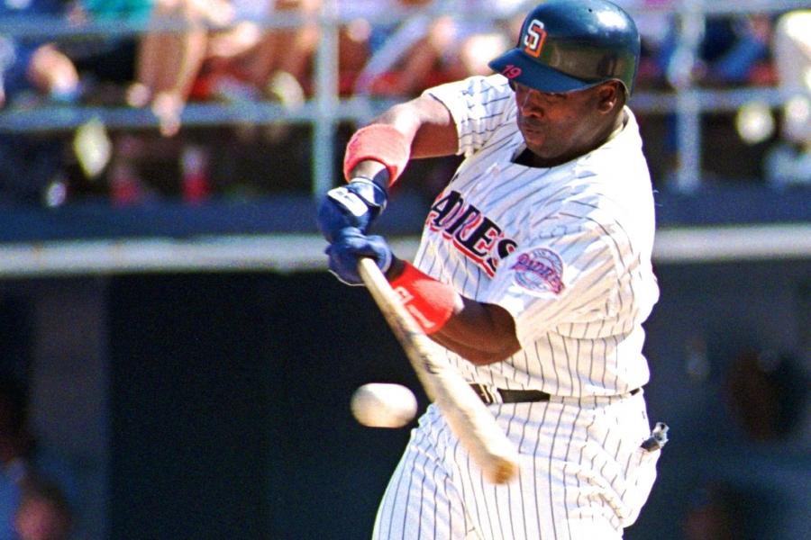 3,003 Tony Gwynn surpasses hit milestone