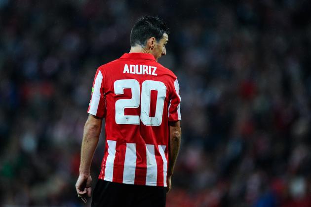 BILBAO, SPAIN - SEPTEMBER 16:  Aritz Aduriz of Athletic Club looks on during the La Liga match between Athletic Club and RC Celta de Vigo at San Mames Stadium on September 16, 2013 in Bilbao, Spain.  (Photo by David Ramos/Getty Images)