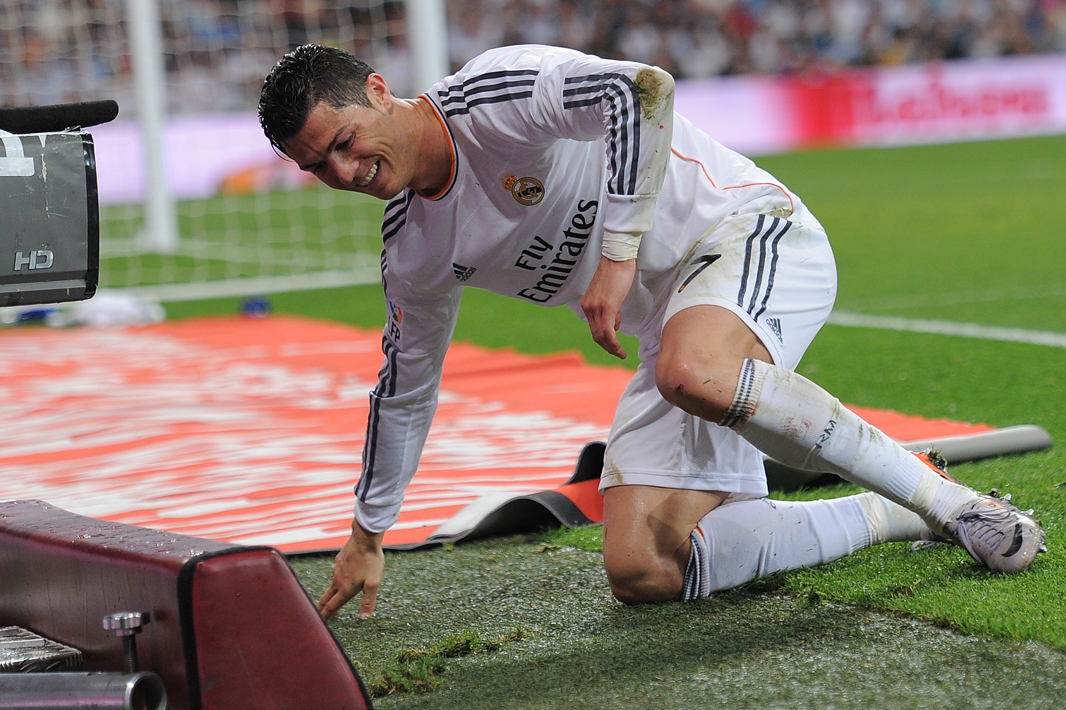 Cristiano Ronaldo scores a crotch goal 