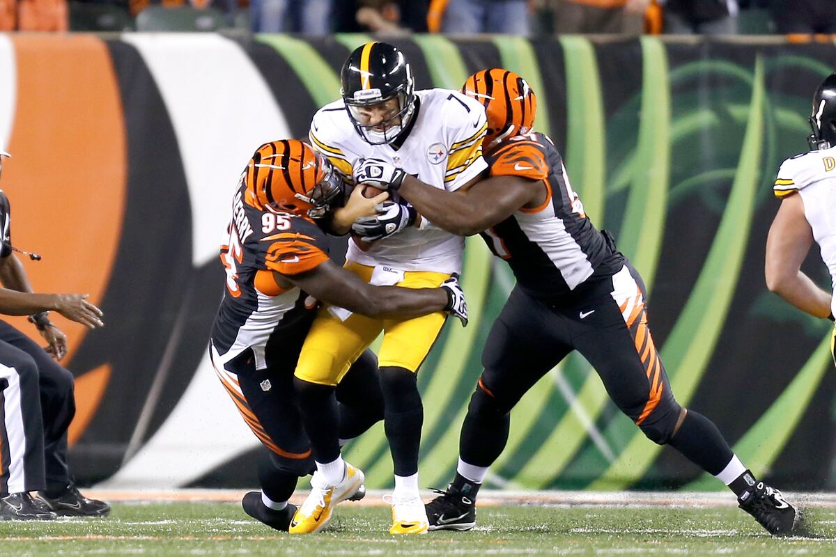 What Will the Bengals Pass Rush Look Like This Season? News, Scores