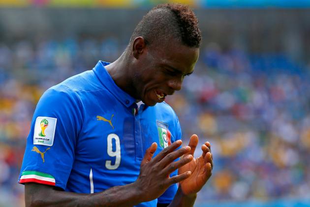 NATAL, BRAZIL - JUNE 24: Mario Balotelli of Italy reacts during the 2014 FIFA World Cup Brazil Group D match between Italy and Uruguay at Estadio das Dunas on June 24, 2014 in Natal, Brazil. (Photo by Clive Rose/Getty Images)
