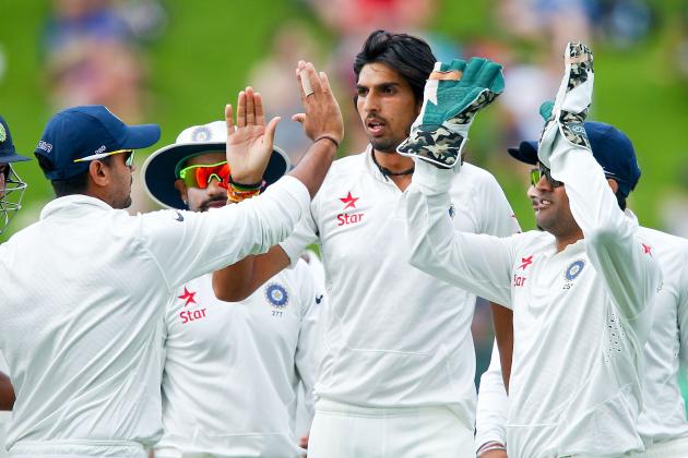 WELLINGTON, NEW ZEALAND - FEBRUARY 14: Ishant Sharma of India celebrates after taking the wicket of Hamish Rutherford of New Zealand during day one of the 2nd Test match between New Zealand and India on February 14, 2014 in Wellington, New Zealand. (Photo by Hagen Hopkins/Getty Images)