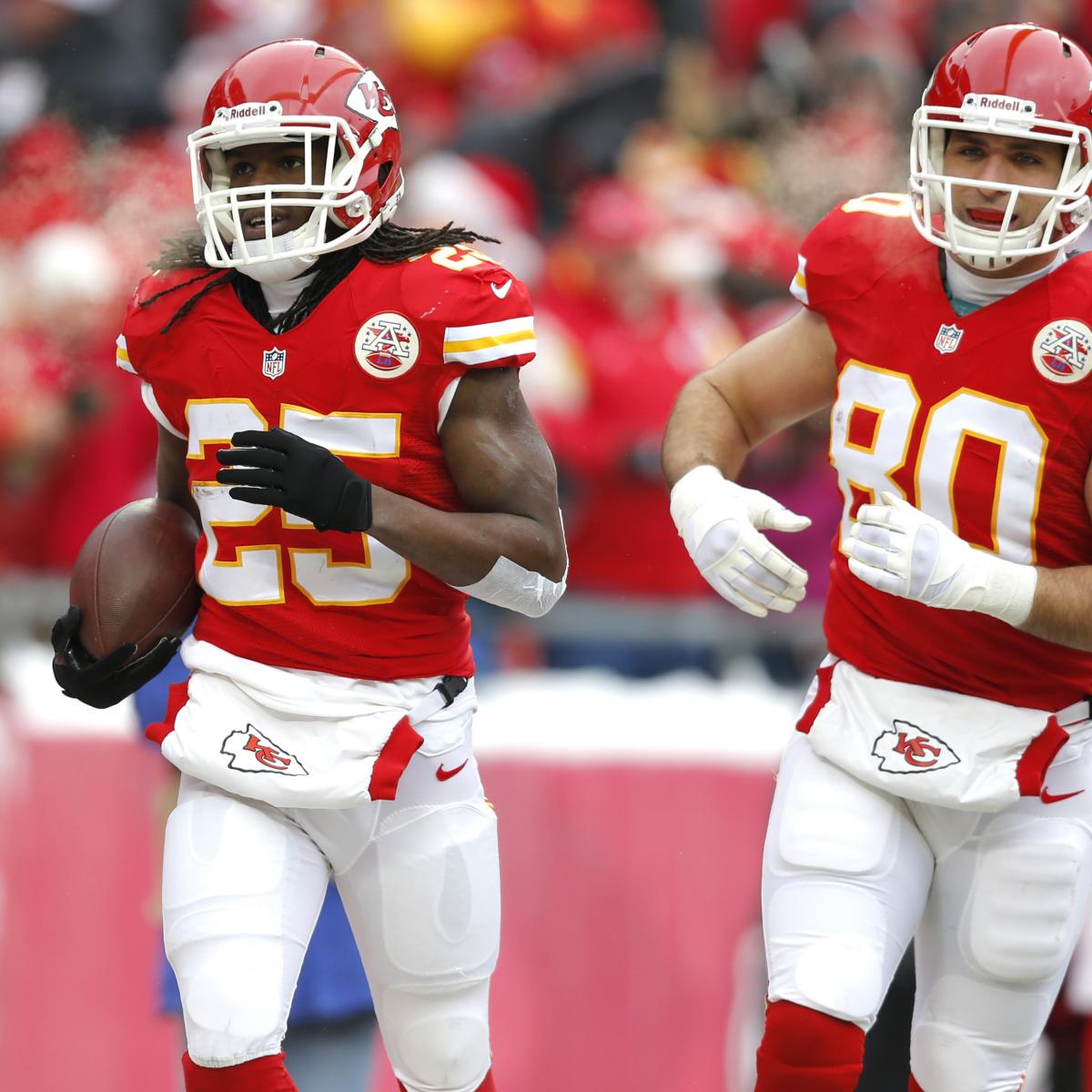 31 October 2010: Jamaal Charles of the Chiefs runs with the football. The  Kansas City Chiefs defeated the Buffalo Bills 13 to 10 in the final seconds  of overtime at Arrowhead Stadium