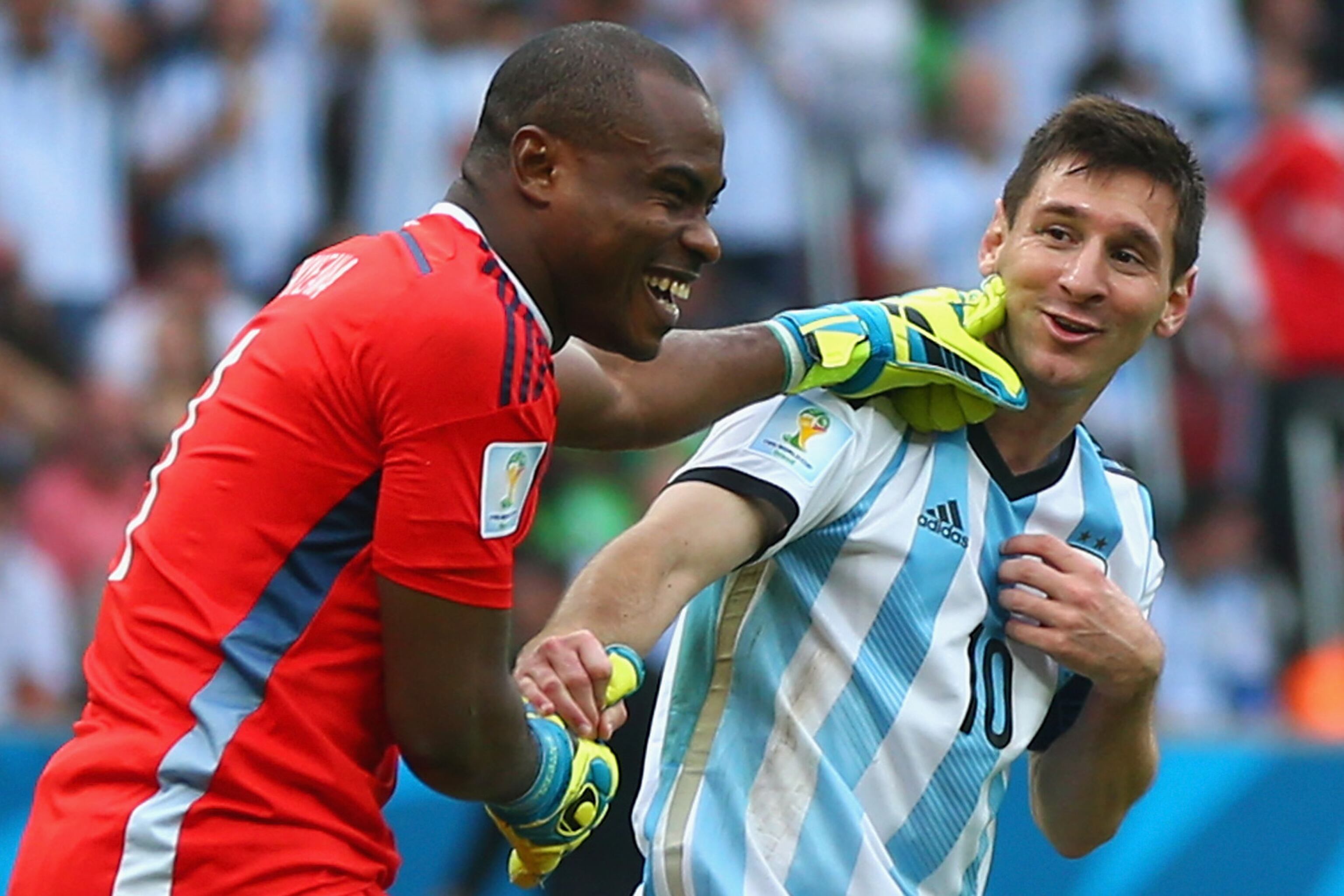 Lionel Messi Is So Good And I M S T Nigeria S Vincent Enyeama Tells Referee Bleacher Report Latest News Videos And Highlights Vincent enyeama reveals what lionel messi told him in brazil 2014 world cup. https bleacherreport com articles 2111796 lionel messi is so good and im s nigerias vincent enyeama tells referee