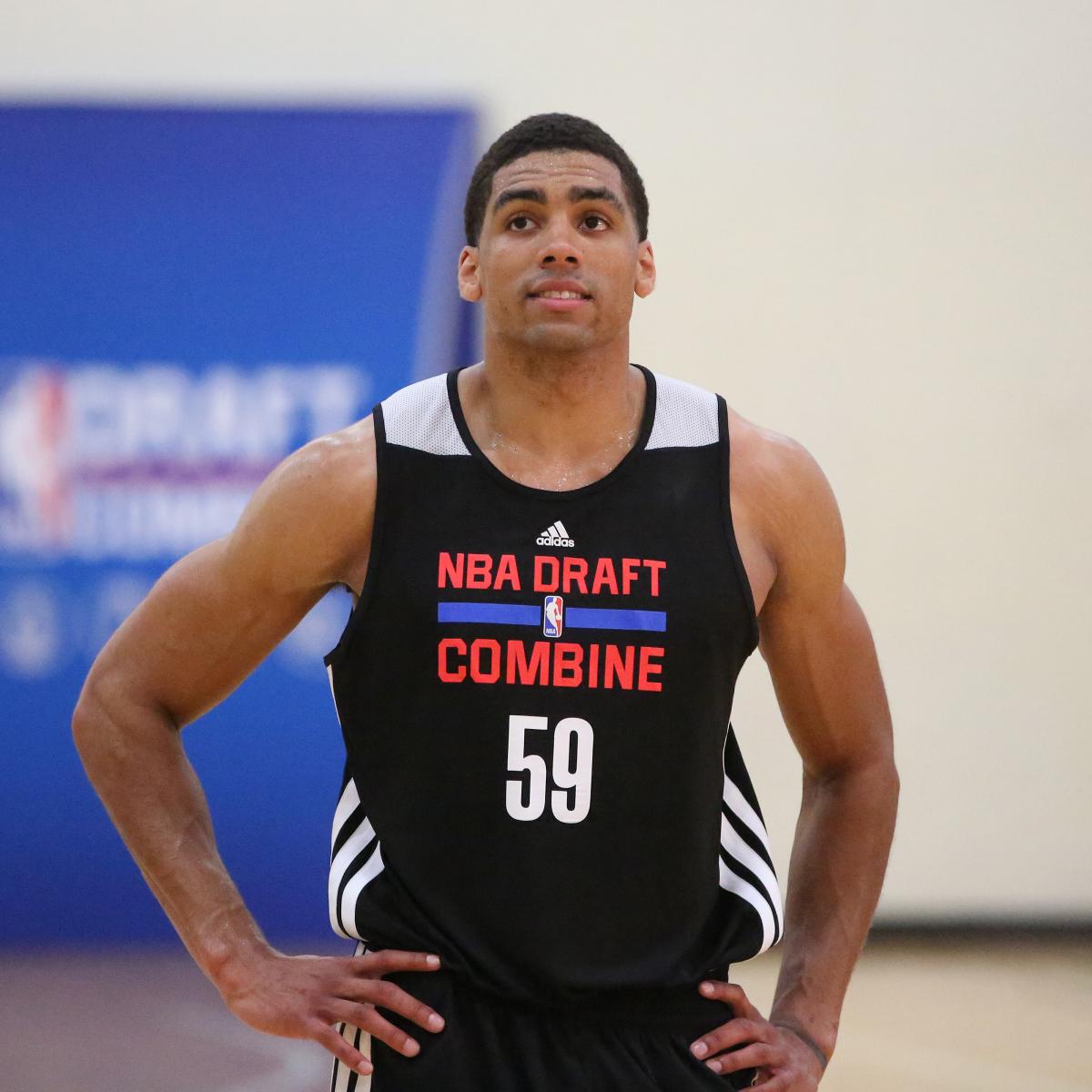 McAdoo declares for NBA draft after junior year at North Carolina