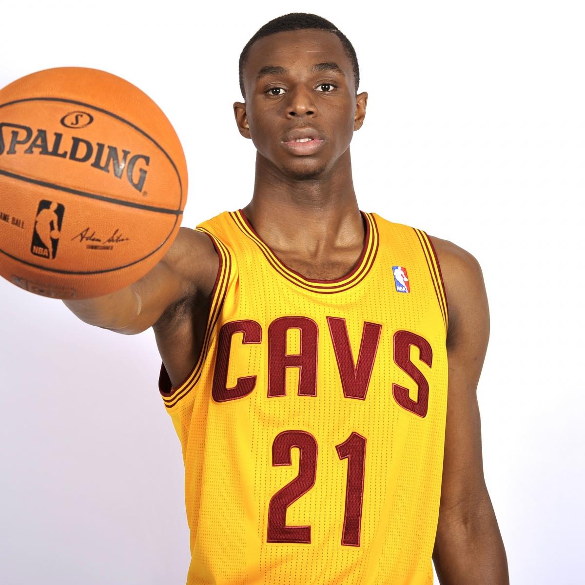 Andrew Wiggins puts Cleveland connection behind him