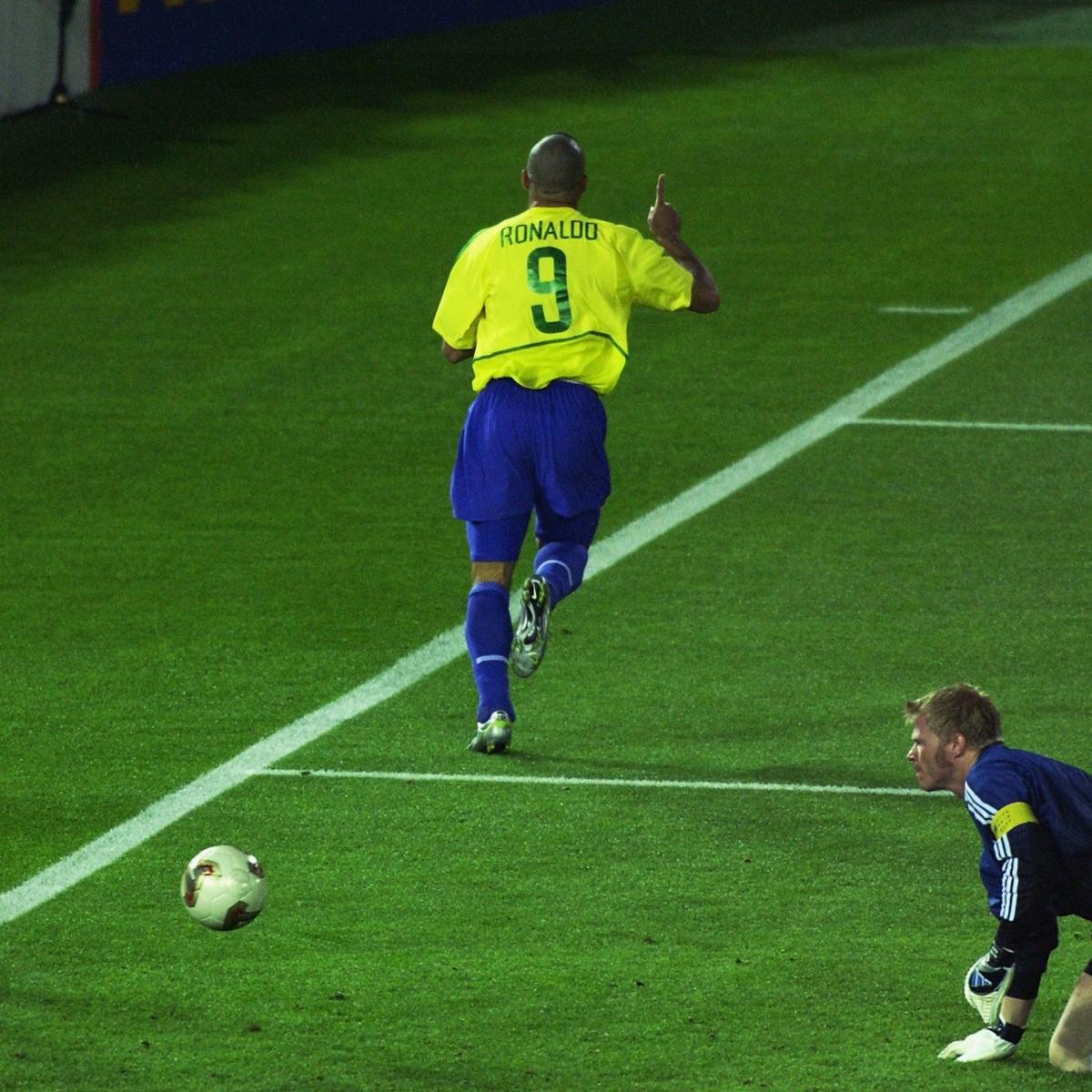 9 Most Unforgettable Penalty Kicks in Football History 